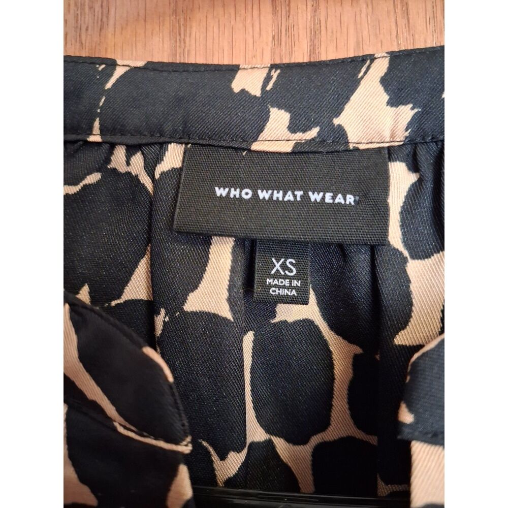 WHO WHAT WEAR Long Sleeve Animal Print Blouse Size XS